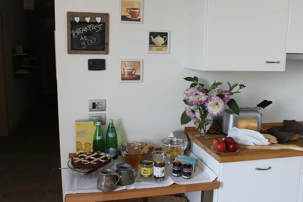 Bio B&B Vivere La Vita Polpenazze del Garda Bed & Breakfast