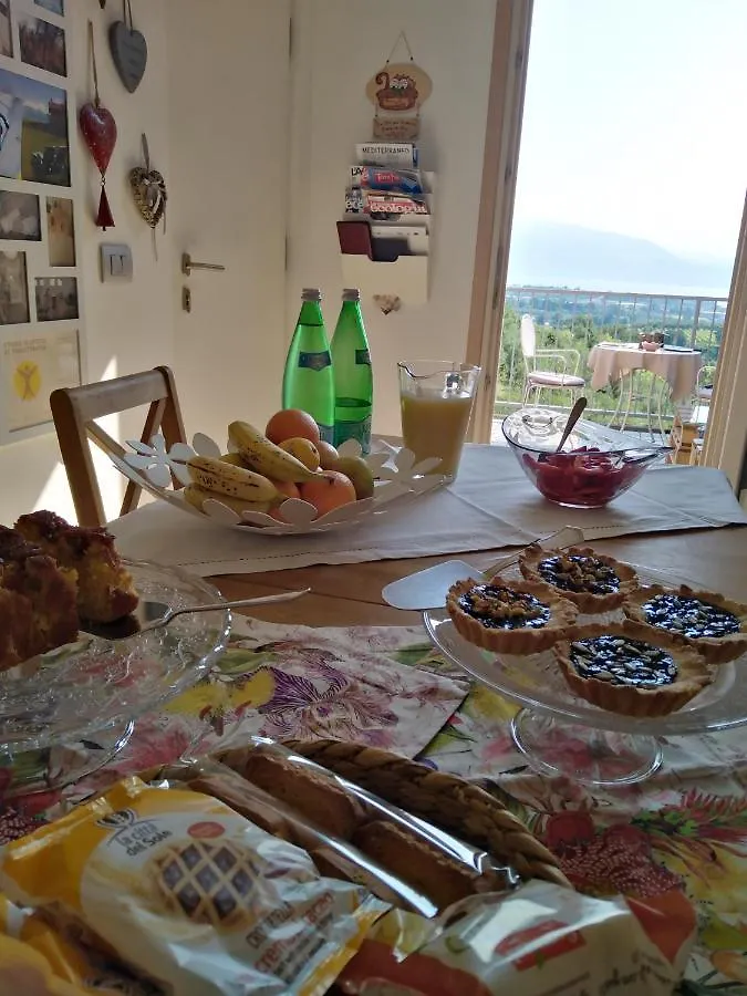 Bed & Breakfast Bio B&B Vivere La Vita Polpenazze del Garda