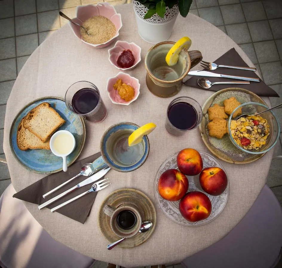 Bio B&B Vivere La Vita Polpenazze del Garda Bed & Breakfast
